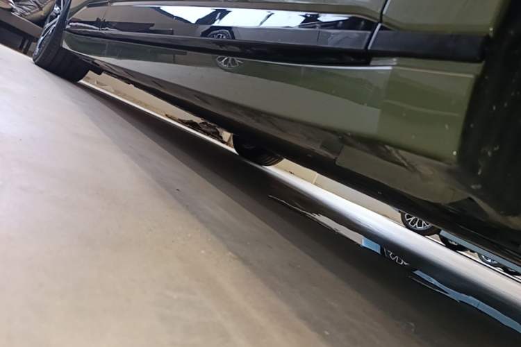 Used Zeekr 007GT 2025 Long-Range Rear-Wheel Drive Intelligent Driving Version 100 kWh Right Side Sill