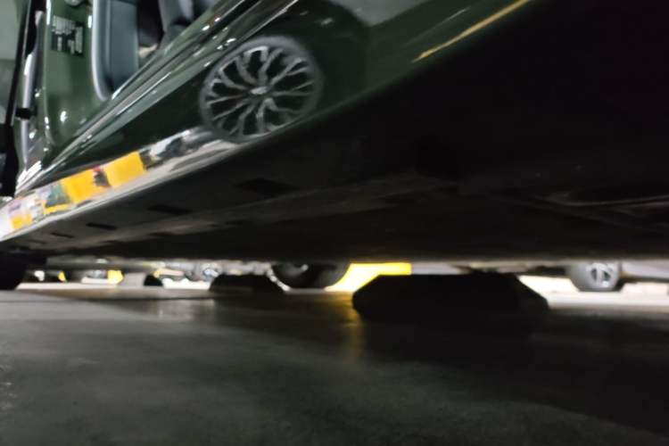 Used Zeekr 007GT 2025 Long-Range Rear-Wheel Drive Intelligent Driving Version 100 kWh Right Side Sill