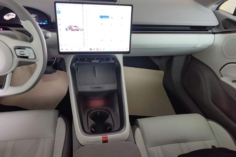 Used Zeekr 007GT 2025 Four-Wheel Drive Intelligent Driving Version 75 kWh Audio And AC Panel