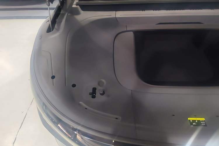 Used Zeekr 007GT 2025 Rear-Drive Intelligent Driving Version 75 kWh Engine Bay Right