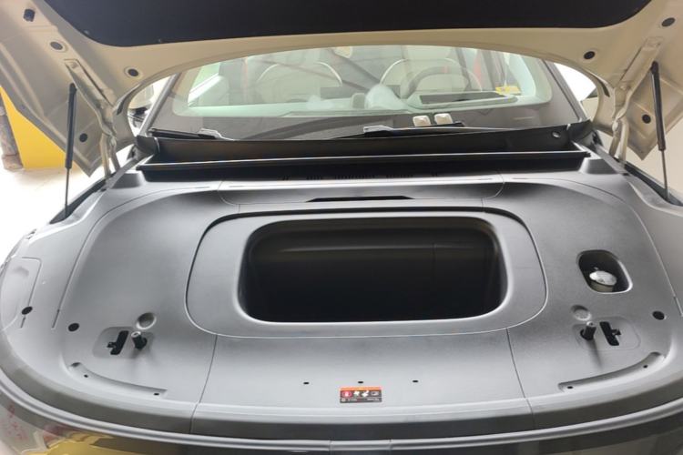 Used Zeekr 007GT 2025 Four-Wheel Drive Intelligent Driving Version 75 kWh Engine Bay