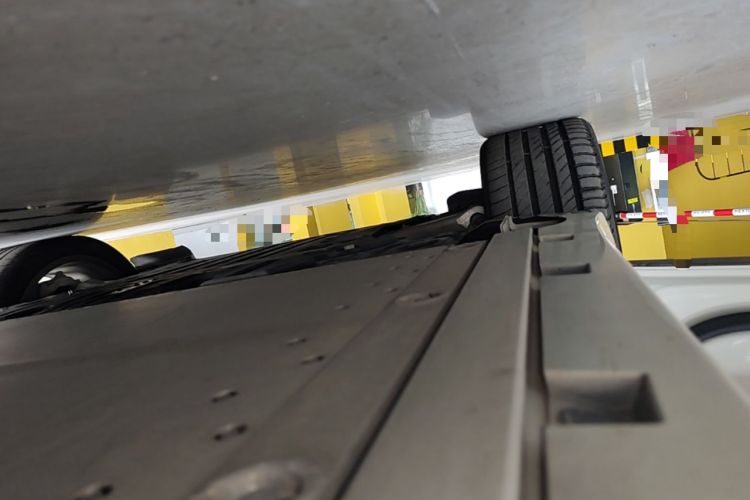 Used Zeekr 007GT 2025 Four-Wheel Drive Intelligent Driving Version 75 kWh Left Side Sill