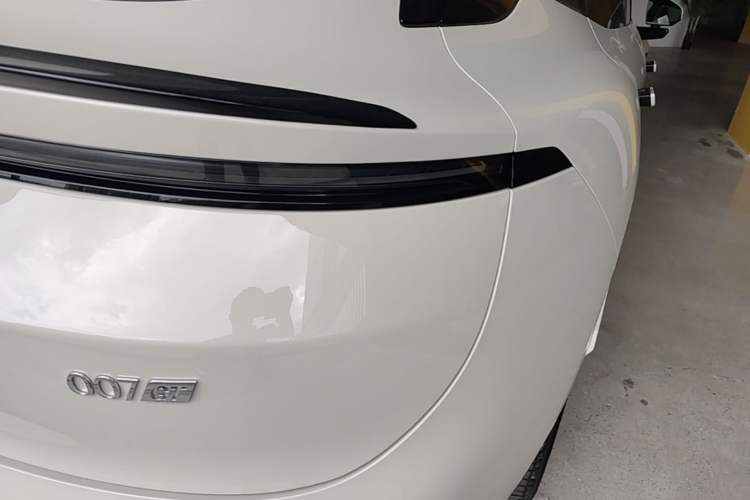Used Zeekr 007GT 2025 Four-Wheel Drive Intelligent Driving Version 75 kWh Right Rear Taillight