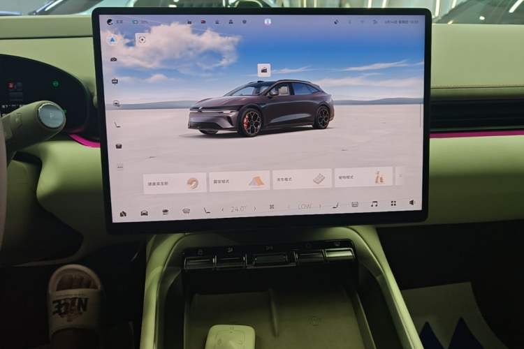 Used Zeekr 007GT 2025 Rear-Drive Intelligent Driving Version 75 kWh Audio And AC Panel