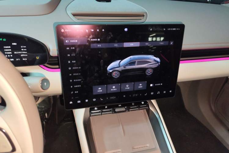 Used Zeekr 007GT 2025 Rear-Drive Intelligent Driving Version 75 kWh Audio And AC Panel