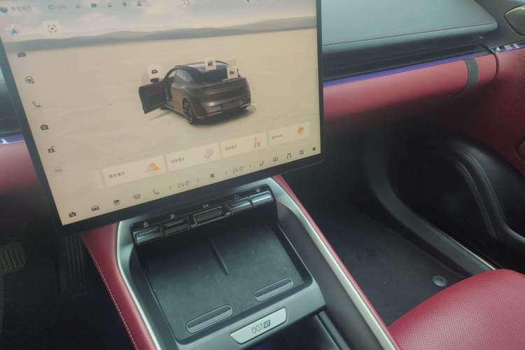 Used Zeekr 007GT 2025 Rear-Drive Intelligent Driving Version 75 kWh Audio And AC Panel