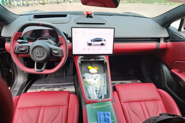 Used Zeekr 007GT 2025 Rear-Drive Intelligent Driving Version 75 kWh Center Console