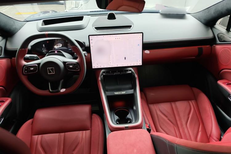 Used Zeekr 007GT 2025 Long-Range Rear-Wheel Drive Intelligent Driving Version 100 kWh Center Console
