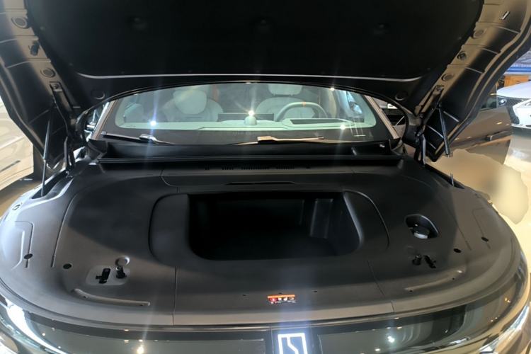Used Zeekr 007GT 2025 Long-Range Rear-Wheel Drive Intelligent Driving Version 100 kWh Engine Bay