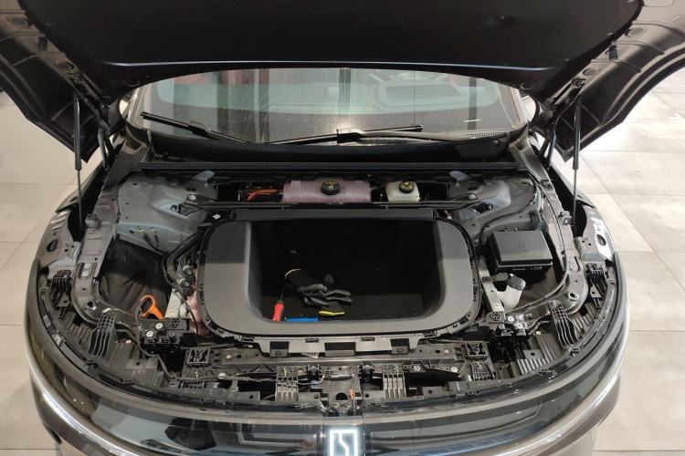 Used Zeekr 007GT 2025 Long-Range Rear-Wheel Drive Intelligent Driving Version 100 kWh Engine Bay