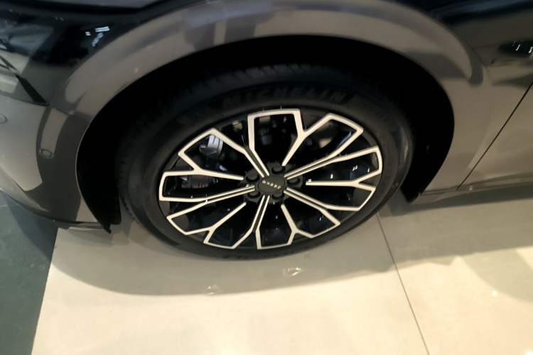 Used Zeekr 007GT 2025 Long-Range Rear-Wheel Drive Intelligent Driving Version 100 kWh Exterior 4