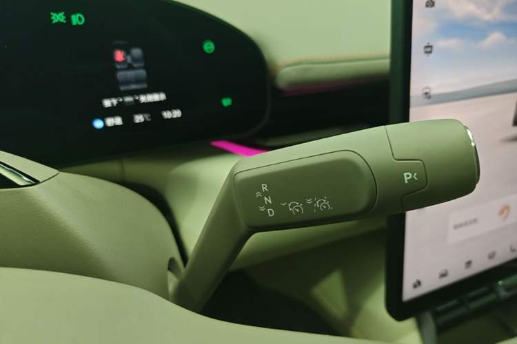 Used Zeekr 007GT 2025 Rear-Drive Intelligent Driving Version 75 kWh Gear Lever