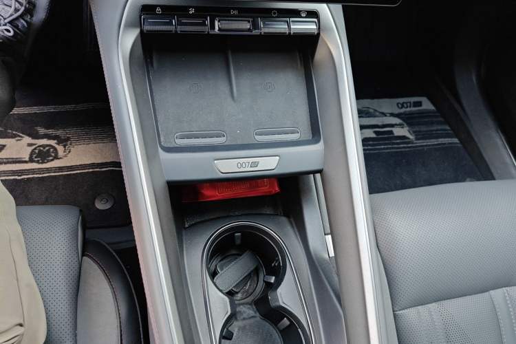 Used Zeekr 007GT 2025 Rear-Drive Intelligent Driving Version 75 kWh Gear Lever