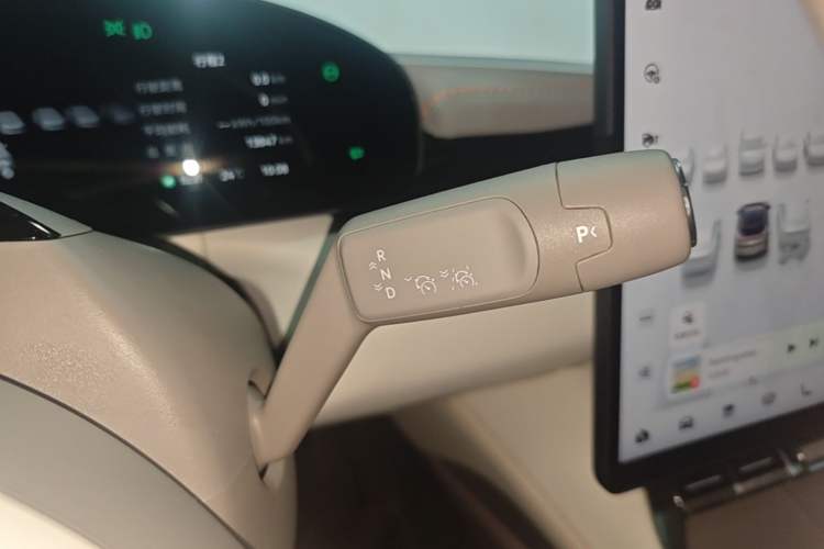Used Zeekr 007GT 2025 Rear-Drive Intelligent Driving Version 75 kWh Gear Lever