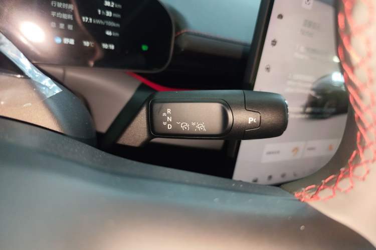 Used Zeekr 007GT 2025 Long-Range Rear-Wheel Drive Intelligent Driving Version 100 kWh Gear Lever