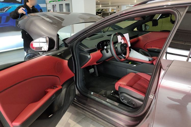 Used Zeekr 007GT 2025 Long-Range Rear-Wheel Drive Intelligent Driving Version 100 kWh Interior 3