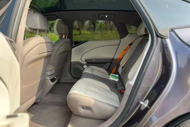 Used Zeekr 007GT 2025 Rear-Drive Intelligent Driving Version 75 kWh Interior 3