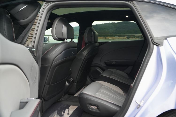 Used Zeekr 007GT 2025 Rear-Drive Intelligent Driving Version 75 kWh Interior 3