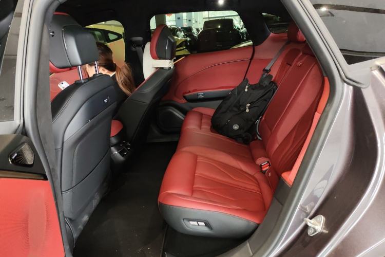 Used Zeekr 007GT 2025 Long-Range Rear-Wheel Drive Intelligent Driving Version 100 kWh Interior 4