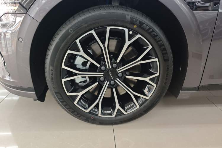 Used Zeekr 007GT 2025 Rear-Drive Intelligent Driving Version 75 kWh Left Front Wheel Hub