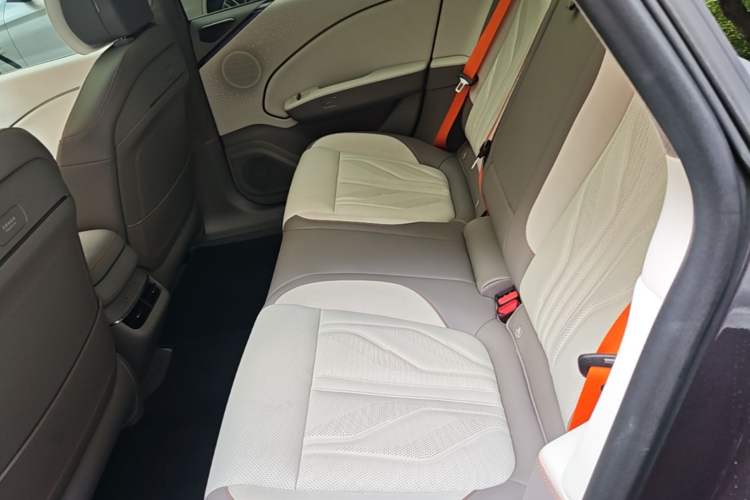 Used Zeekr 007GT 2025 Rear-Drive Intelligent Driving Version 75 kWh Left Rear Seat
