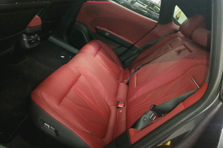 Used Zeekr 007GT 2025 Long-Range Rear-Wheel Drive Intelligent Driving Version 100 kWh Left Rear Seat
