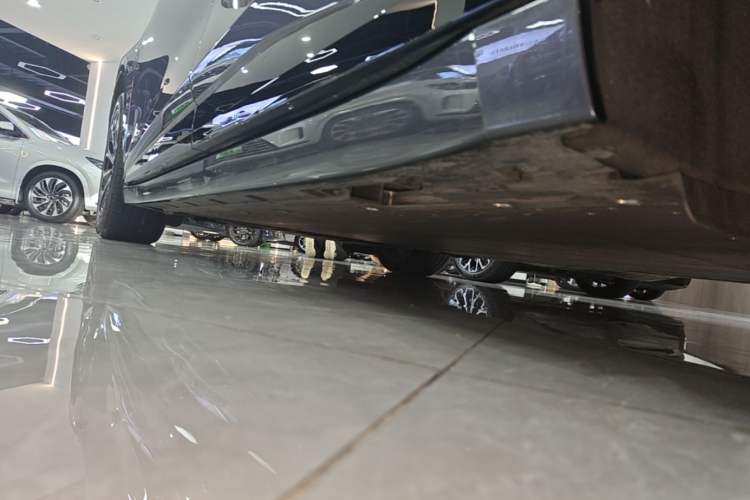 Used Zeekr 007GT 2025 Rear-Drive Intelligent Driving Version 75 kWh Left Side Sill