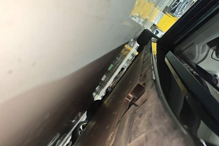 Used Zeekr 007GT 2025 Rear-Drive Intelligent Driving Version 75 kWh Left Side Sill