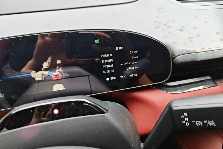 Used Zeekr 007GT 2025 Rear-Drive Intelligent Driving Version 75 kWh Odometer Close Up