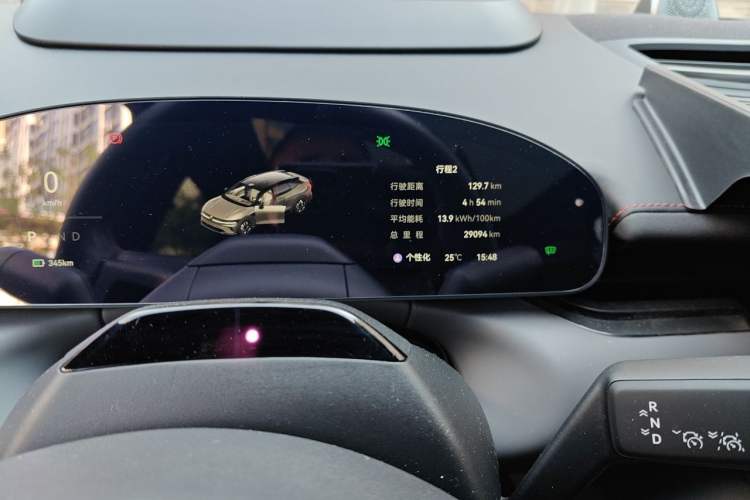 Used Zeekr 007GT 2025 Rear-Drive Intelligent Driving Version 75 kWh Odometer Close Up