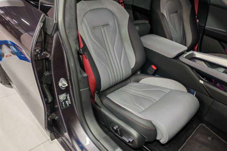 Used Zeekr 007GT 2025 Rear-Drive Intelligent Driving Version 75 kWh Right Front Seat