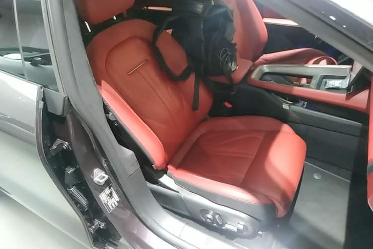 Used Zeekr 007GT 2025 Four-Wheel Drive Intelligent Driving Version 75 kWh Right Front Seat