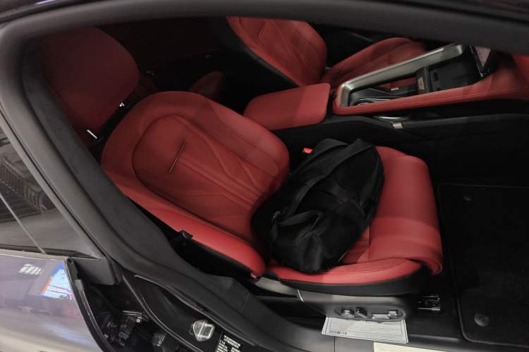 Used Zeekr 007GT 2025 Rear-Drive Intelligent Driving Version 75 kWh Right Front Seat