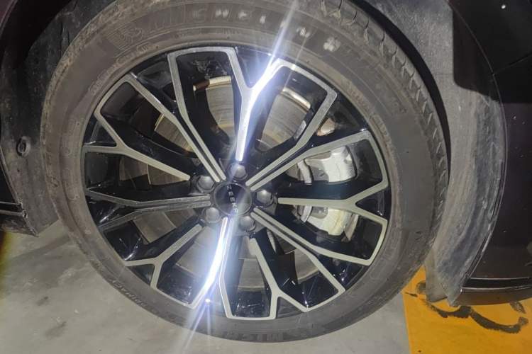 Used Zeekr 007GT 2025 Rear-Drive Intelligent Driving Version 75 kWh Right Front Wheel Hub