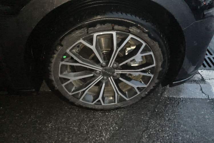 Used Zeekr 007GT 2025 Rear-Drive Intelligent Driving Version 75 kWh Right Front Wheel Hub