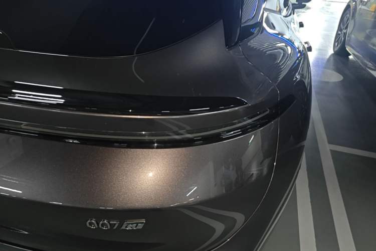 Used Zeekr 007GT 2025 Long-Range Rear-Wheel Drive Intelligent Driving Version 100 kWh Right Rear Taillight