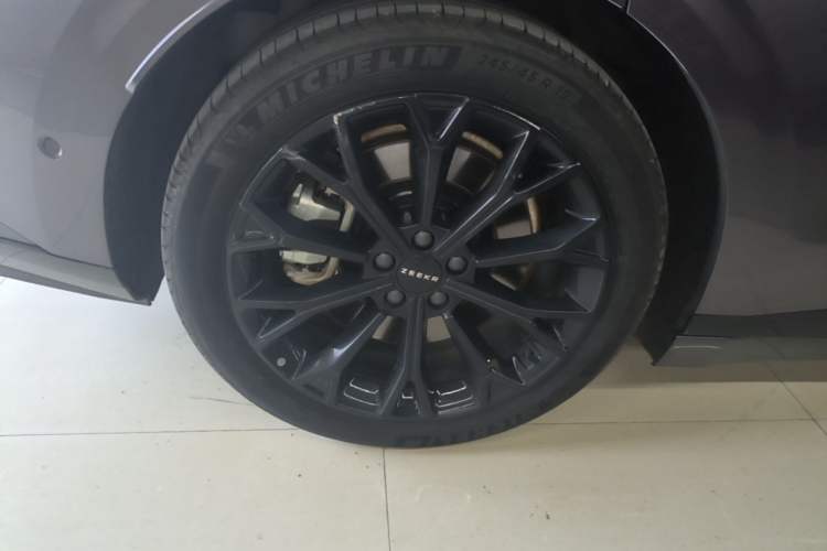 Used Zeekr 007GT 2025 Rear-Drive Intelligent Driving Version 75 kWh Right Rear Wheel Hub