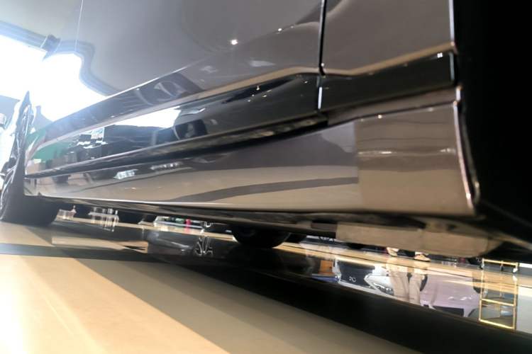Used Zeekr 007GT 2025 Long-Range Rear-Wheel Drive Intelligent Driving Version 100 kWh Right Side Sill