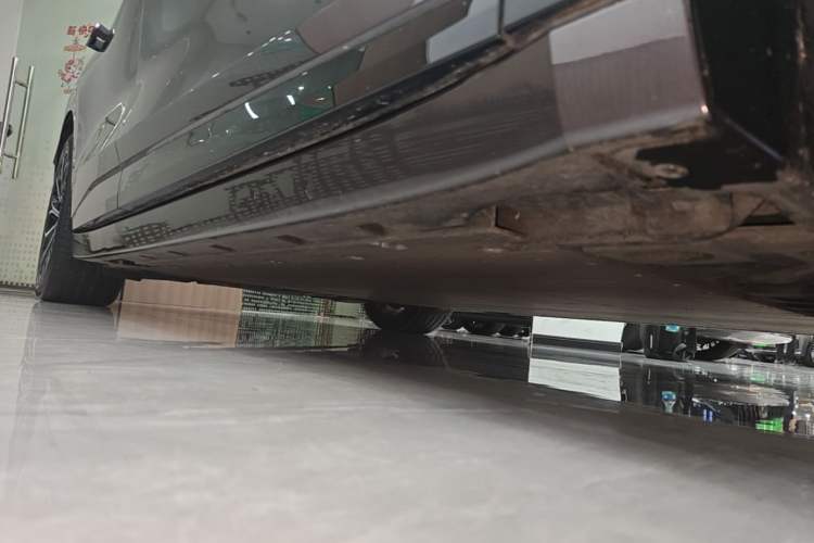 Used Zeekr 007GT 2025 Rear-Drive Intelligent Driving Version 75 kWh Right Side Sill
