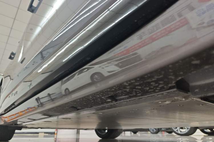 Used Zeekr 007GT 2025 Rear-Drive Intelligent Driving Version 75 kWh Right Side Sill
