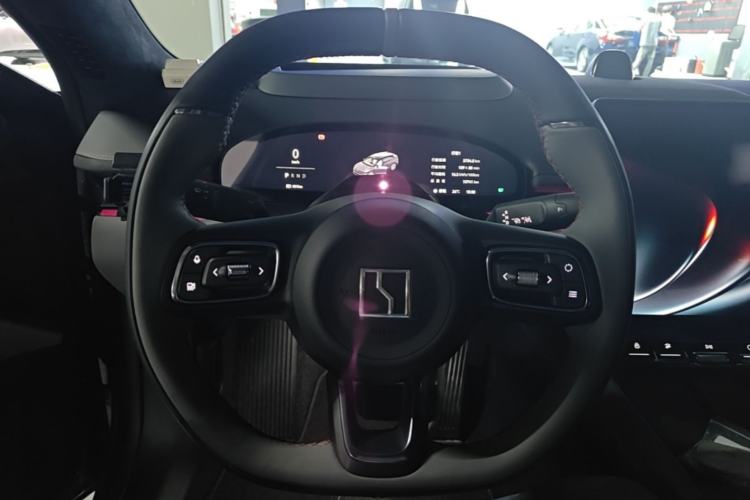 Used Zeekr 007GT 2025 Long-Range Rear-Wheel Drive Intelligent Driving Version 100 kWh Steering Wheel