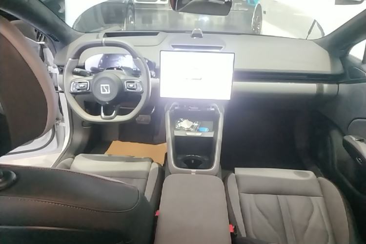 Used Zeekr 007GT 2025 Rear-Drive Intelligent Driving Version 75 kWh Center Console