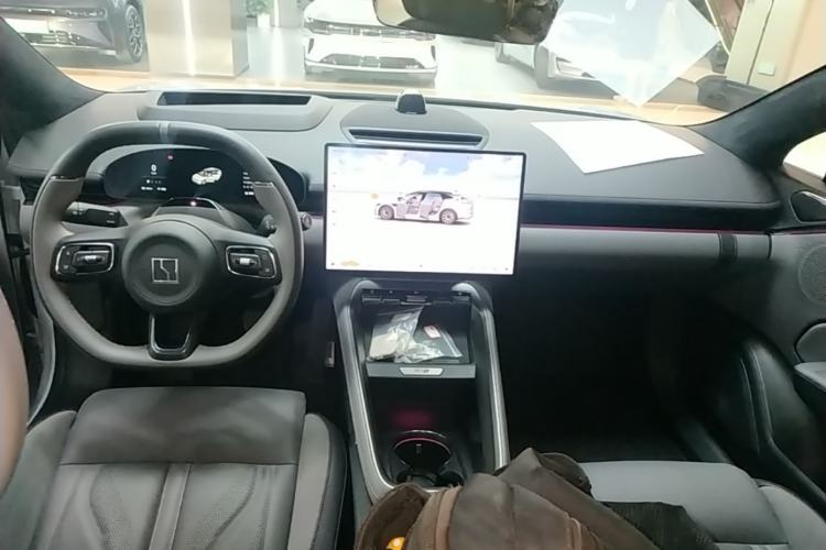 Used Zeekr 007GT 2025 Four-Wheel Drive Intelligent Driving Version 75 kWh Center Console