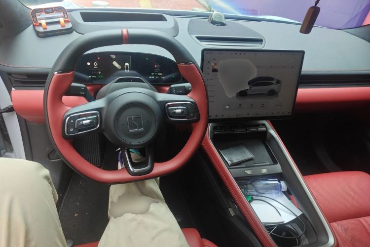 Used Zeekr 007GT 2025 Rear-Drive Intelligent Driving Version 75 kWh Center Console