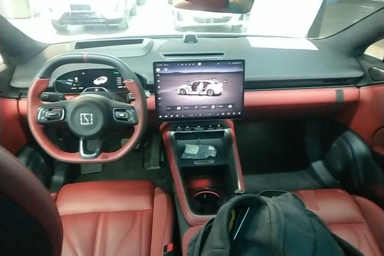 Used Zeekr 007GT 2025 Four-Wheel Drive Intelligent Driving Version 75 kWh Center Console