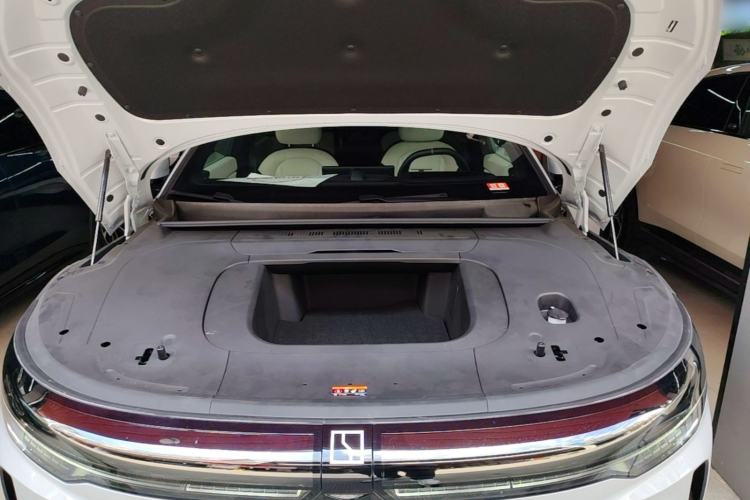 Used Zeekr 007GT 2025 Long-Range Rear-Wheel Drive Intelligent Driving Version 100 kWh Engine Bay