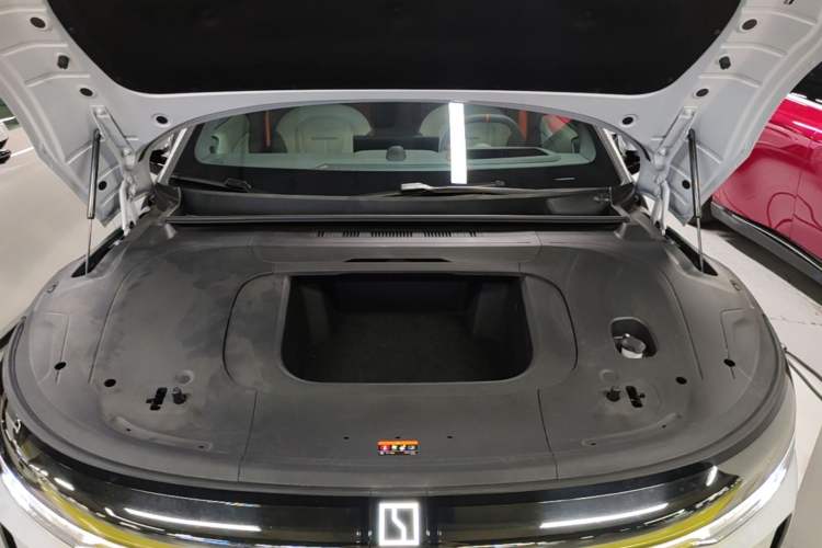 Used Zeekr 007GT 2025 Rear-Drive Intelligent Driving Version 75 kWh Engine Bay