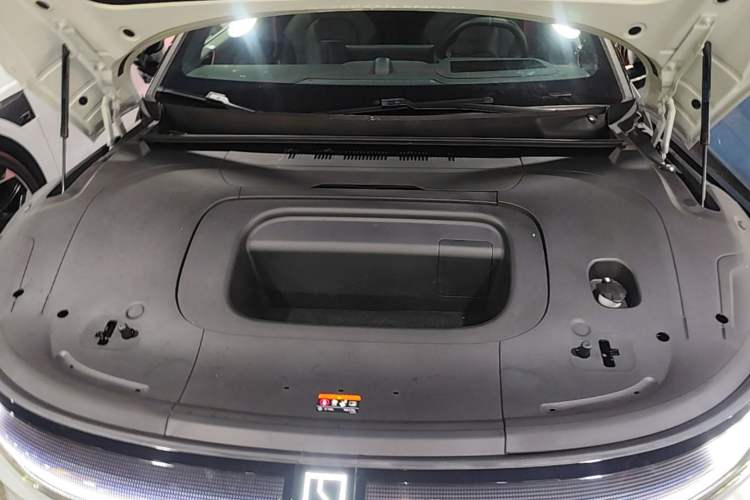 Used Zeekr 007GT 2025 Four-Wheel Drive Intelligent Driving Version 75 kWh Engine Bay
