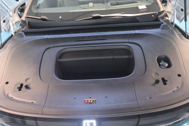 Used Zeekr 007GT 2025 Four-Wheel Drive Intelligent Driving Version 75 kWh Engine Bay