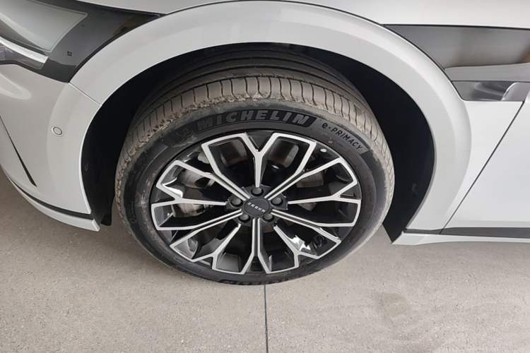 Used Zeekr 007GT 2025 Four-Wheel Drive Intelligent Driving Version 75 kWh Exterior 4